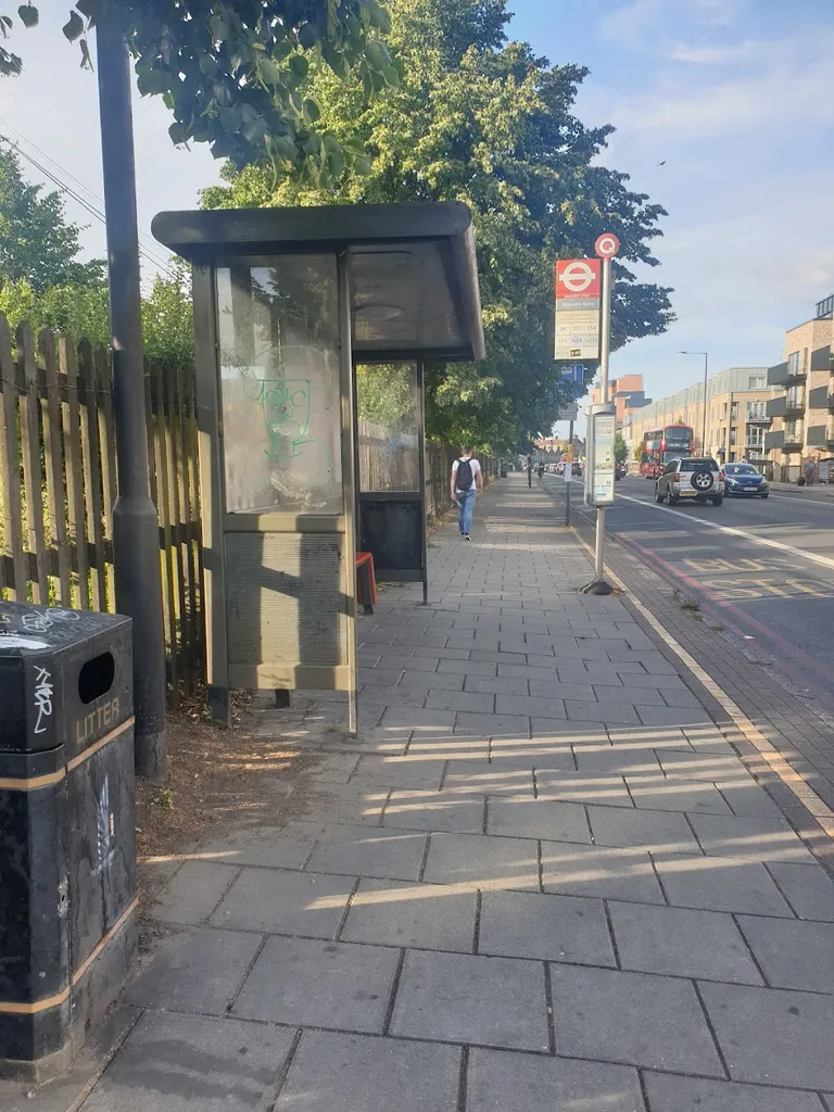 Alexandra Grove (Stop Q)