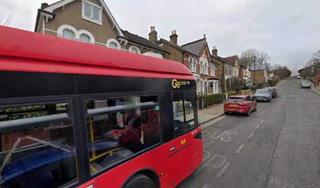 Algernon Road (Stop HU)