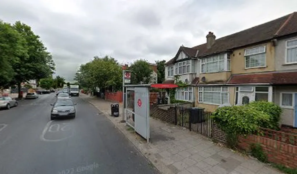 Braeside Road (Stop VJ)