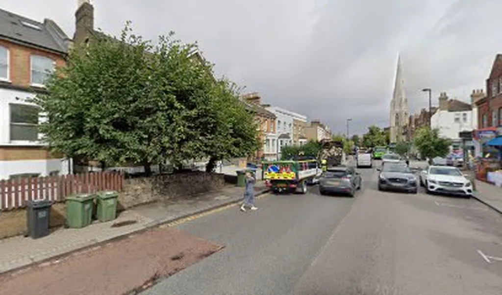 Braxfield Road (Stop D)