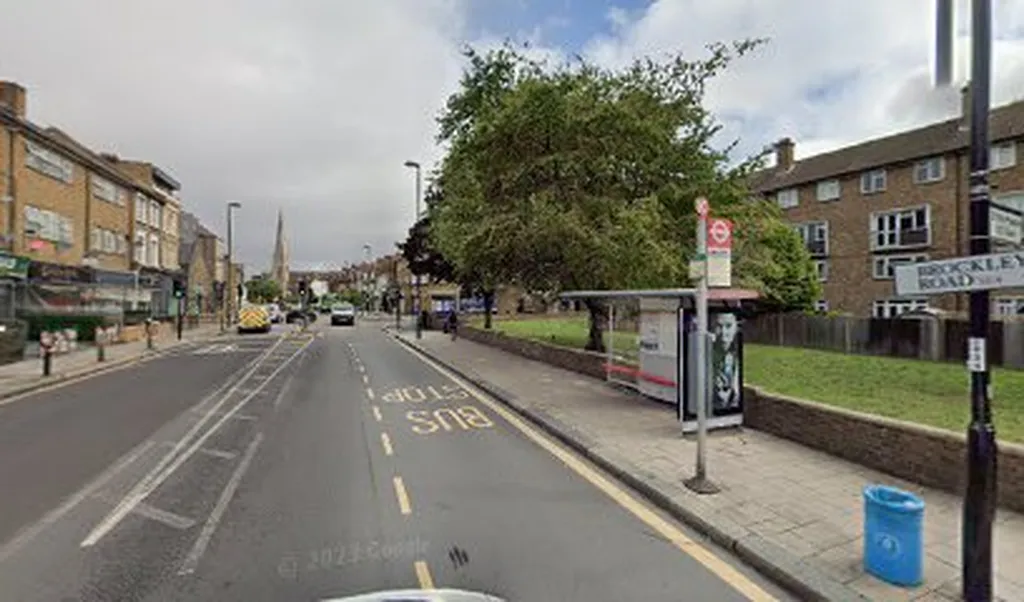 Braxfield Road (Stop K)