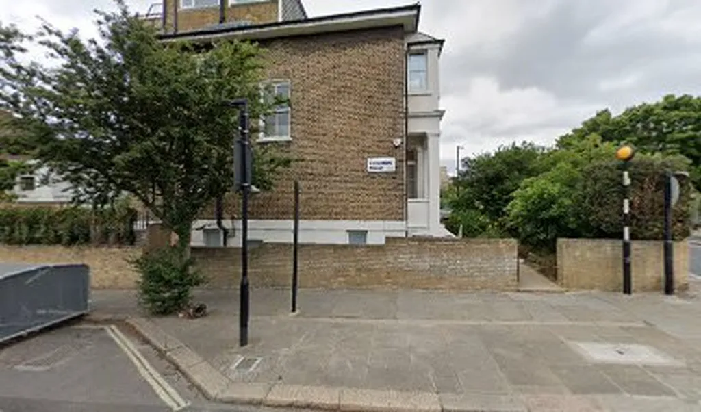 Brecknock Road (Stop V)