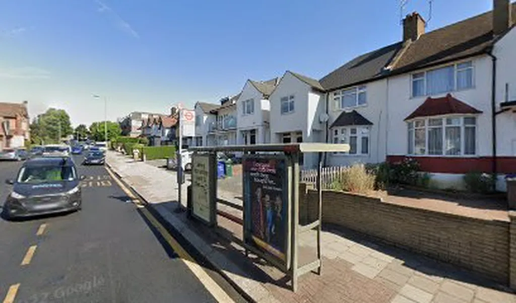 Brent Street Green Lane (Stop L)