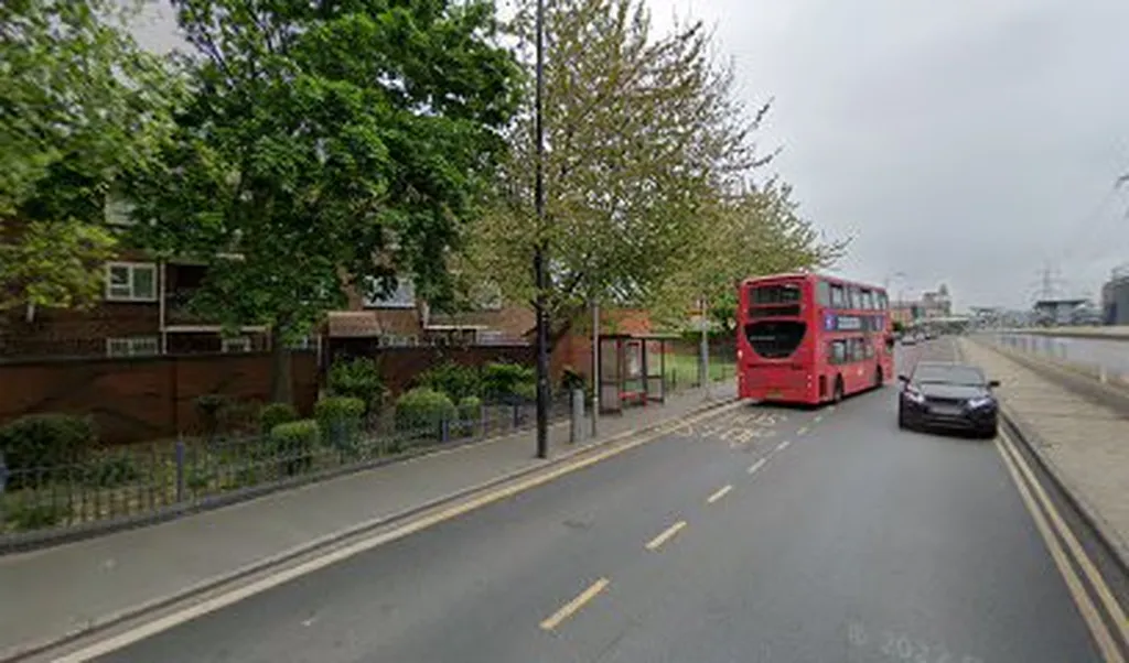 Bridgeland Road (Stop G)