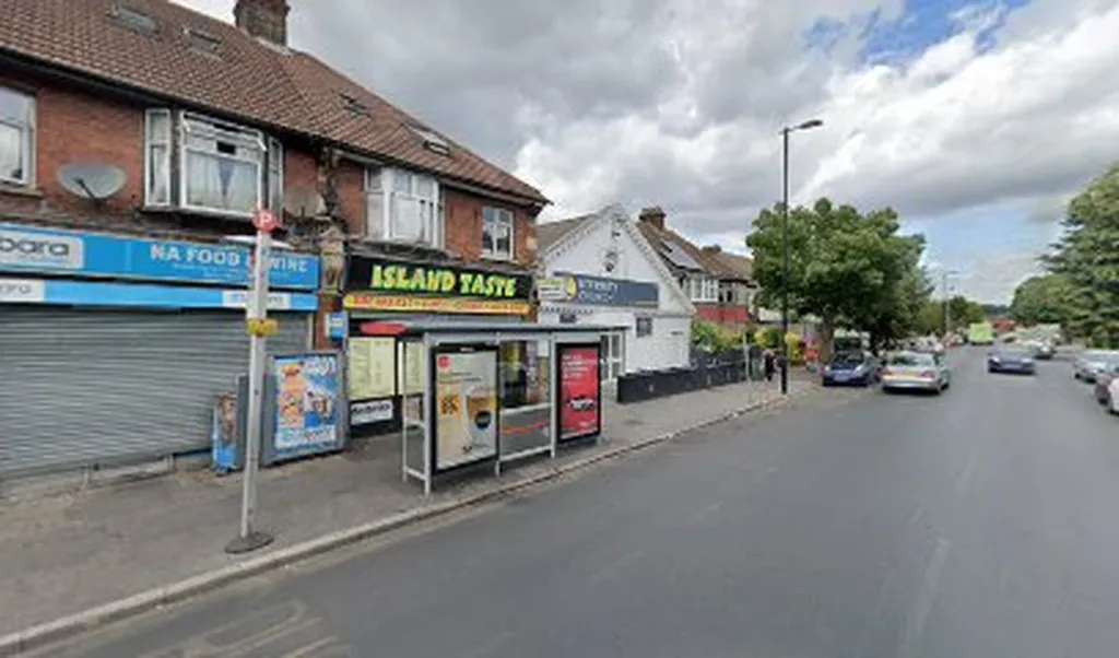 Brigstock Road / London Road (Stop P)