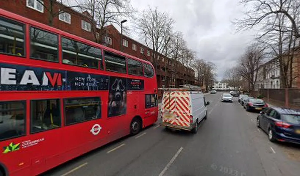 Brixton Station Road (Stop R)
