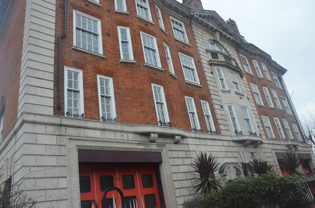 Brixton Station Road (Stop T)