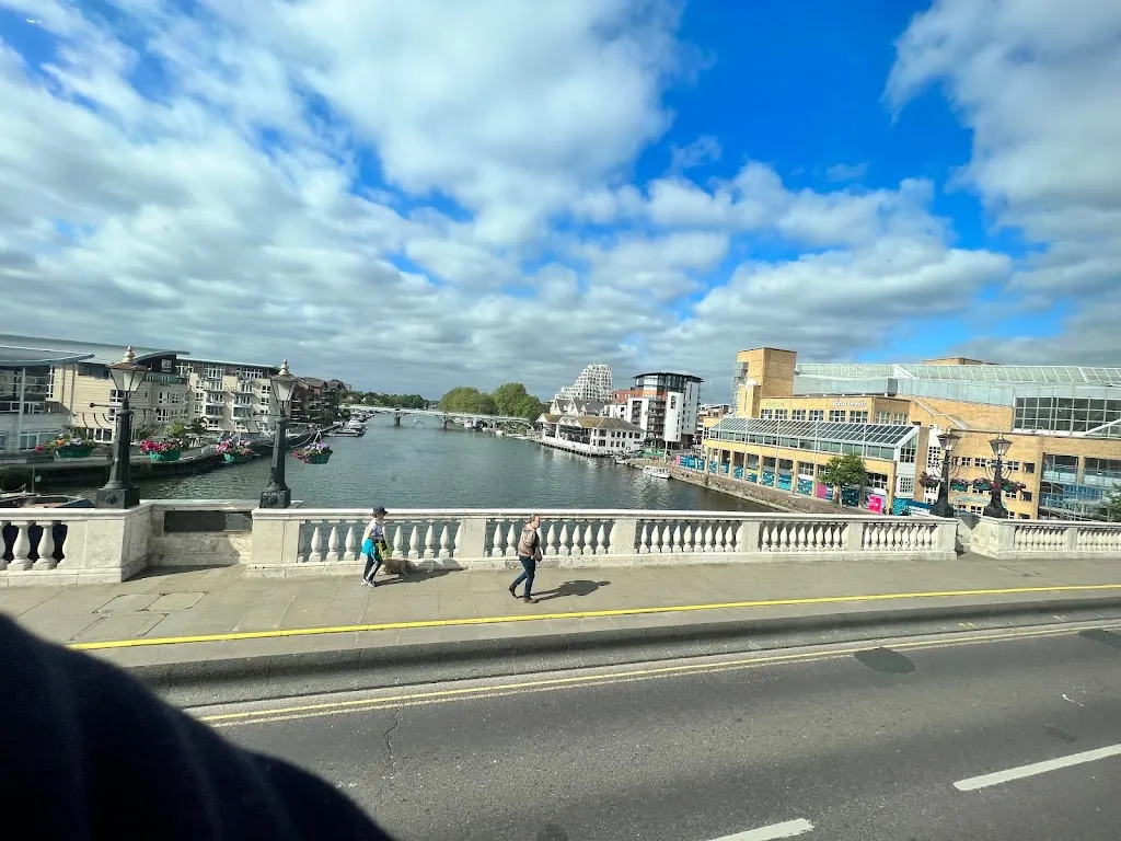 Broadmead Road (Stop WT)