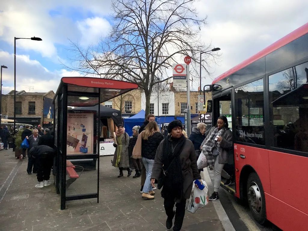 Broadway Market (Stop LM)