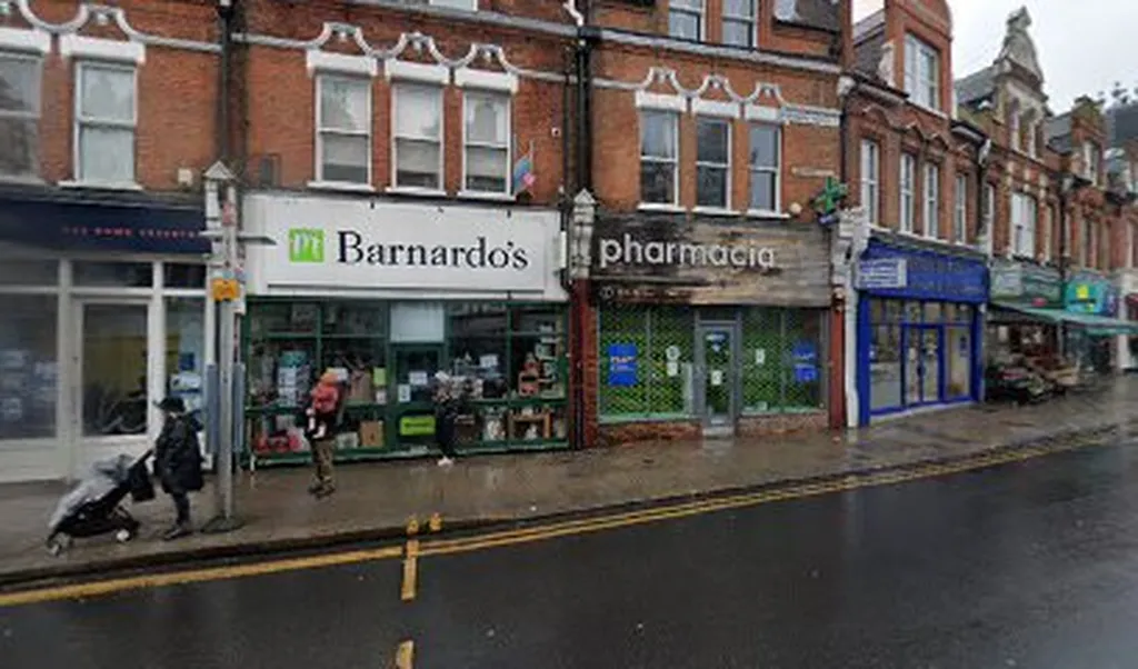 Broadway Park Road (Stop CB)