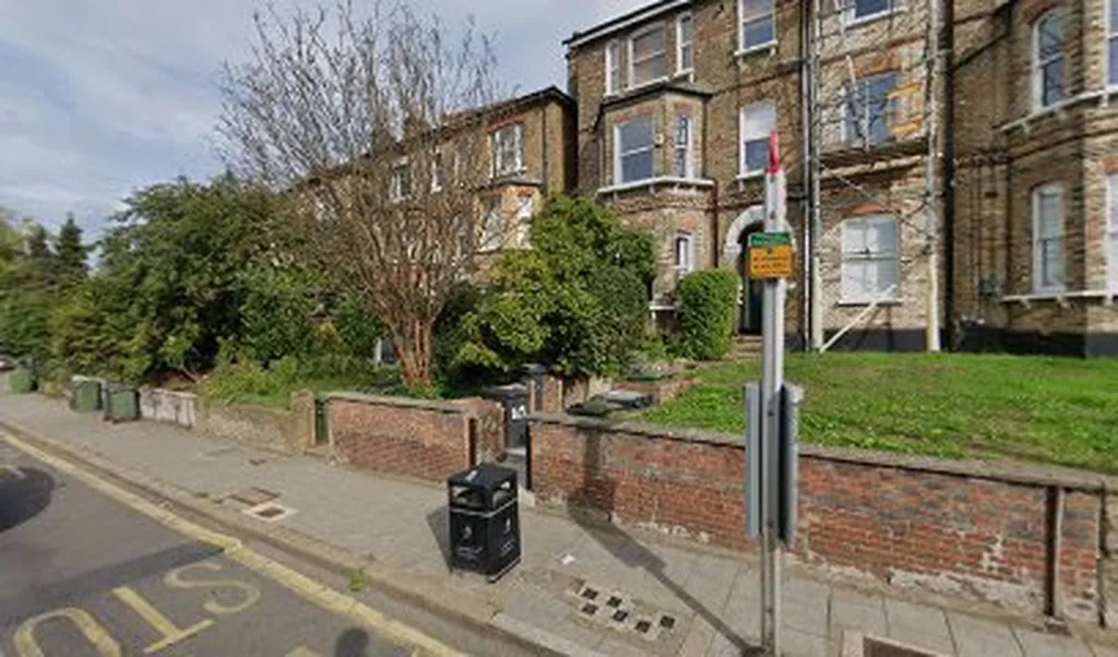 Brockwell Park Gardens (Stop R)