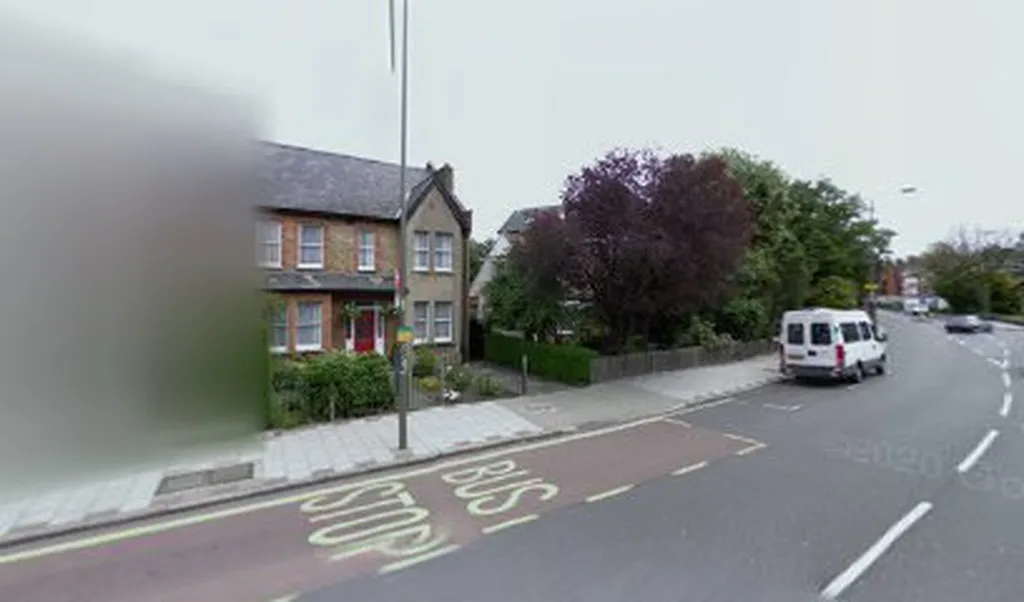 Bromley Road / Oakwood Avenue (Stop B)