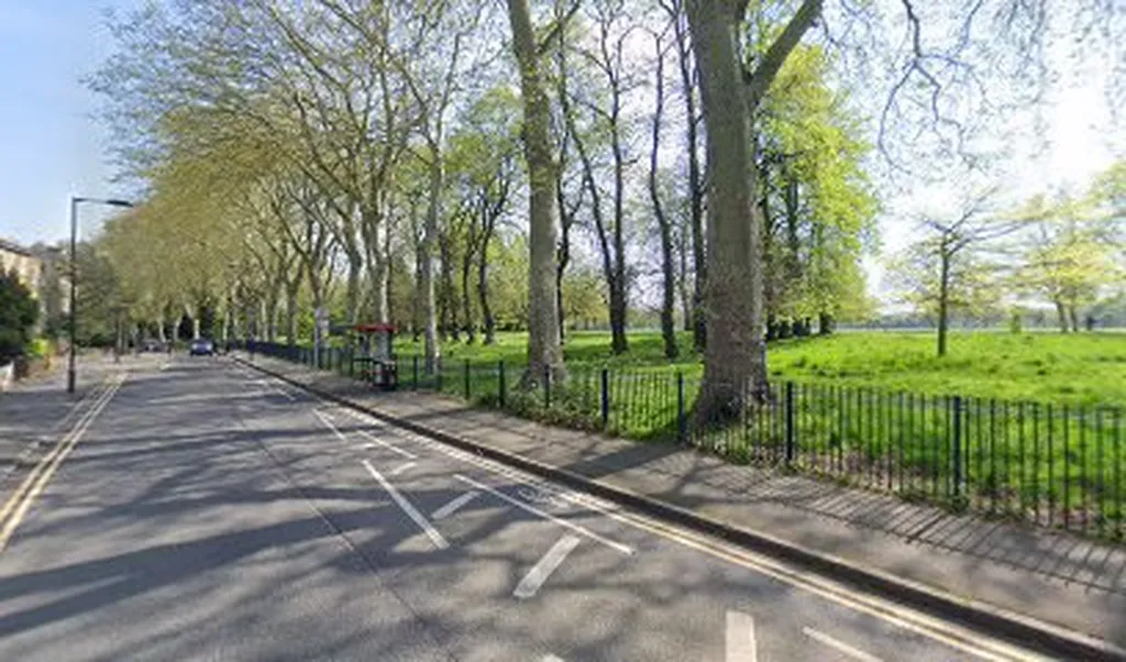 Brookfield Road (Stop SJ)