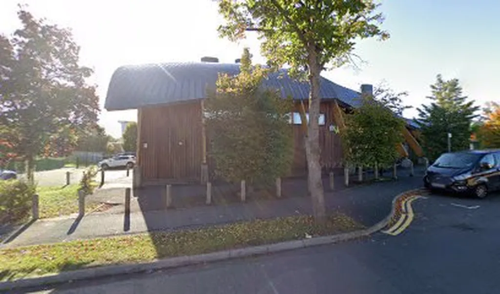 Brookside School (Stop DU)