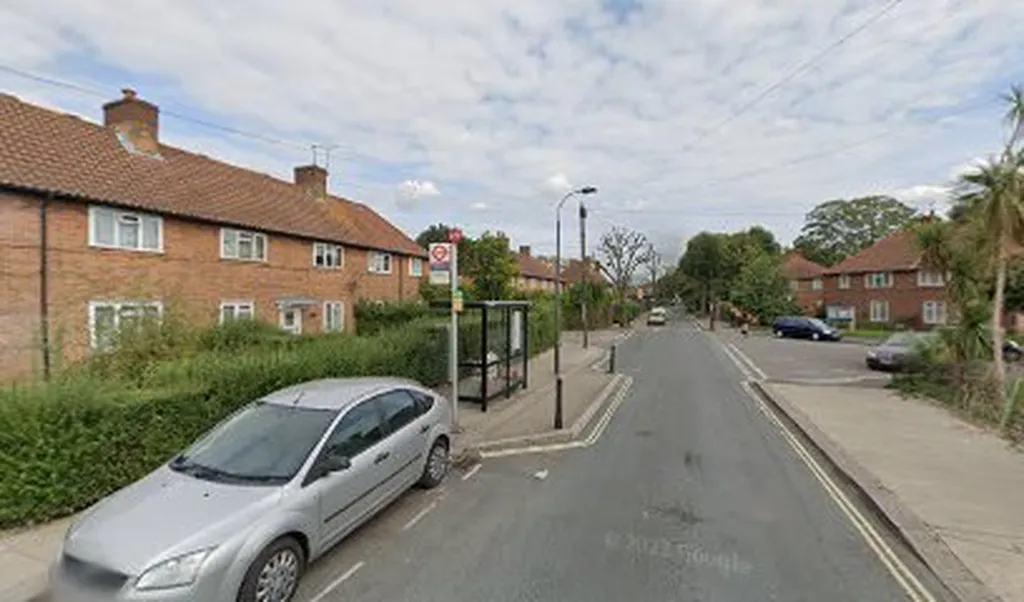 Bryony Road (Stop LM)