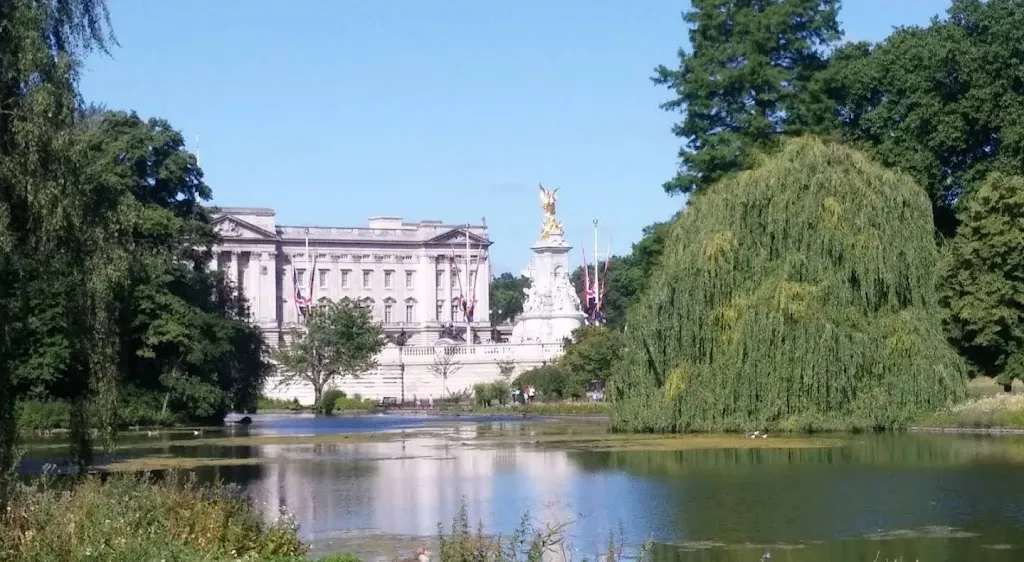Buckingham Road Harlesden (Stop B)