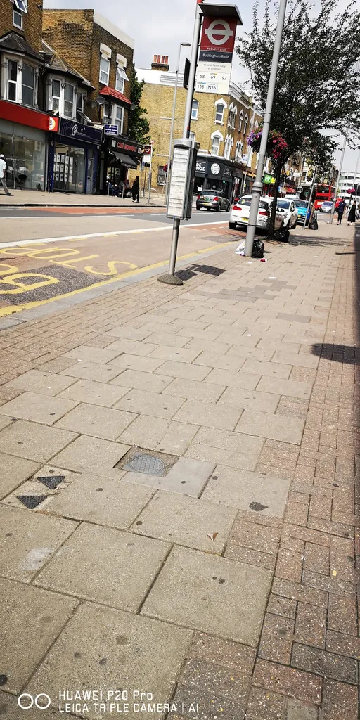 Buckingham Road (Stop L)