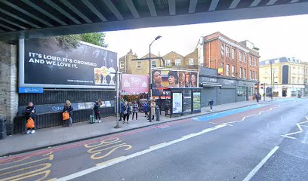 Bullen Street (Stop LQ)