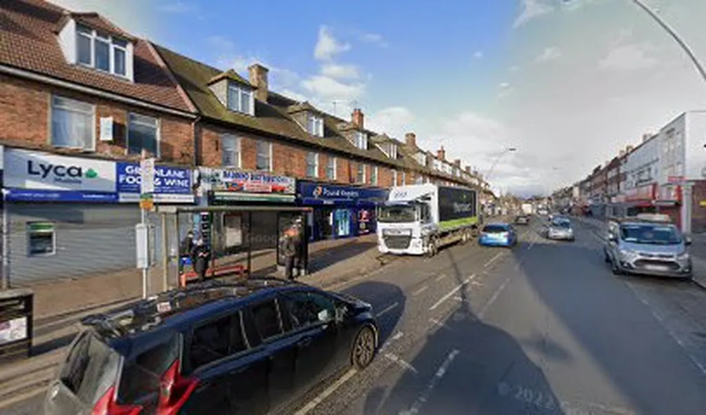 Burnside Road (Stop R)