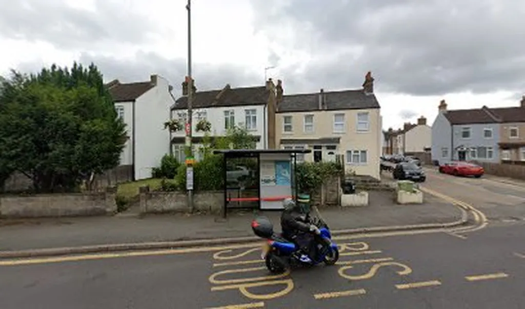 Burnt Ash Lane / Southover (Stop R)