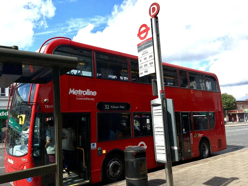Burnt Oak Broadway (Stop D)