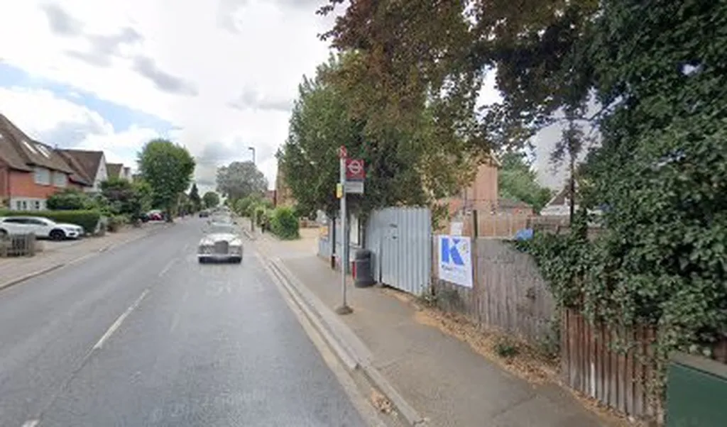 Bushey Road (Stop N)