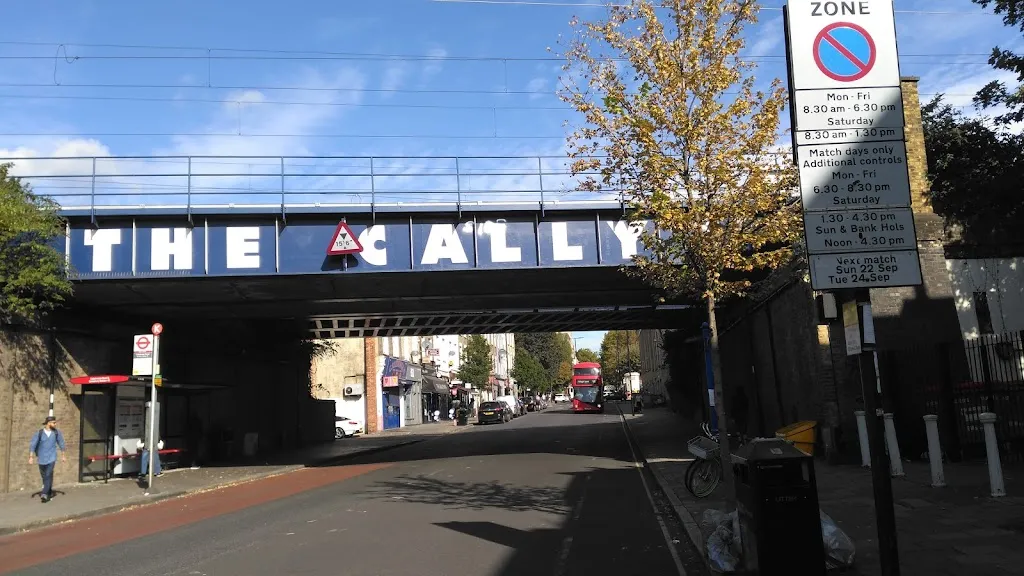 Caledonian Road & Barnsbury Station (Stop L)
