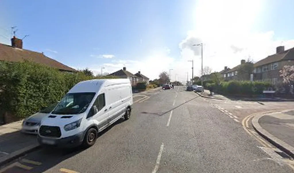 Calne Avenue (Stop FE)