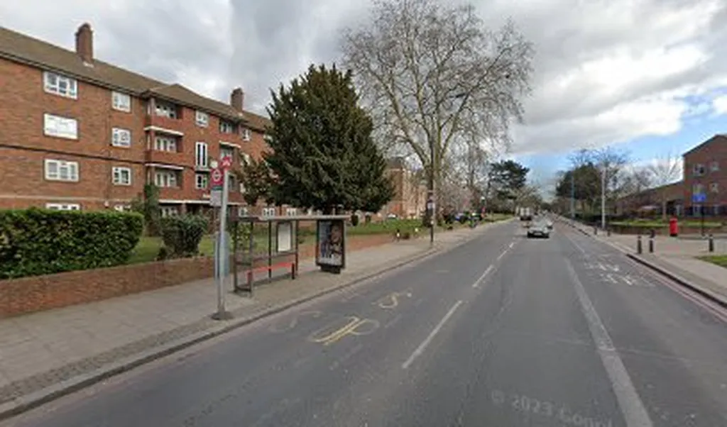 Cambridge Drive (Stop W)