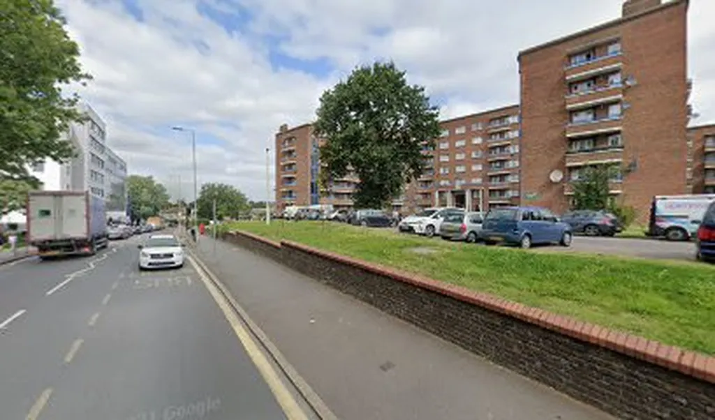 Cambridge Grove (Stop A)