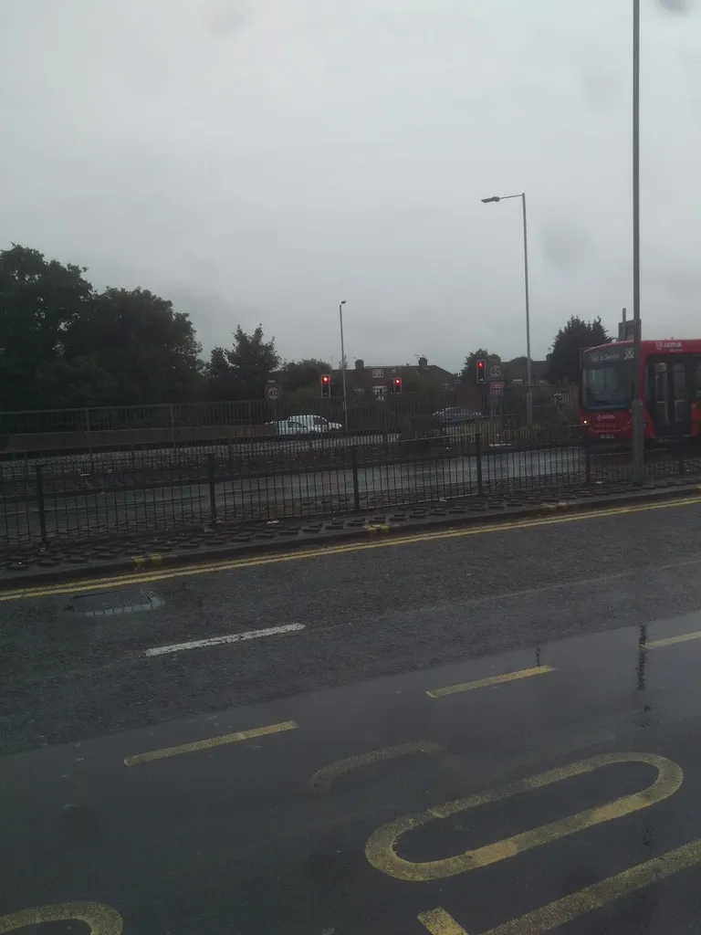 Cambridge Roundabout / East Side (Stop EC)