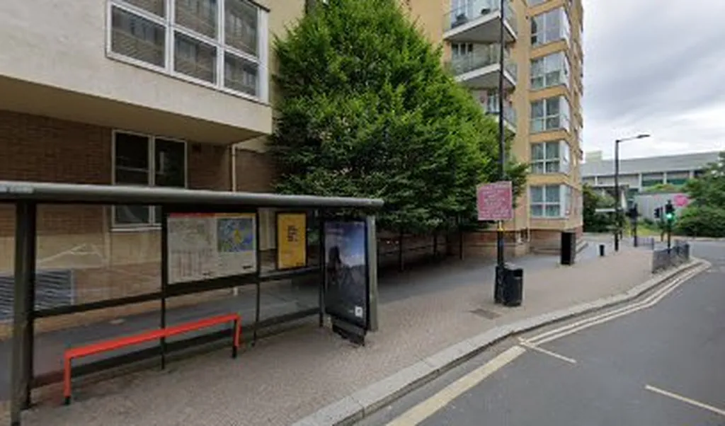 Canada Street (Stop W)