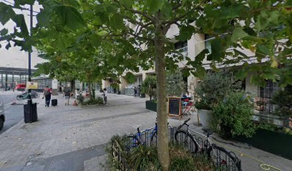 Canada Water Airport Transfer Taxi