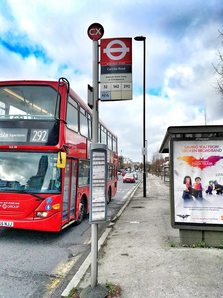 Carlisle Road Colindale (Stop CX)