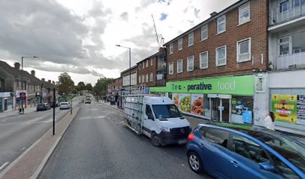 Carlton Avenue East (Stop PK)