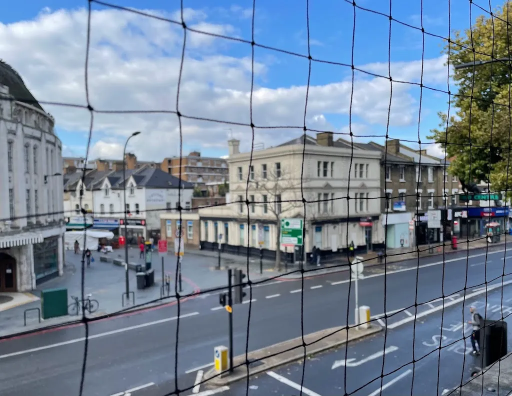 Catford Road / Lewisham Town Hall (Stop J)