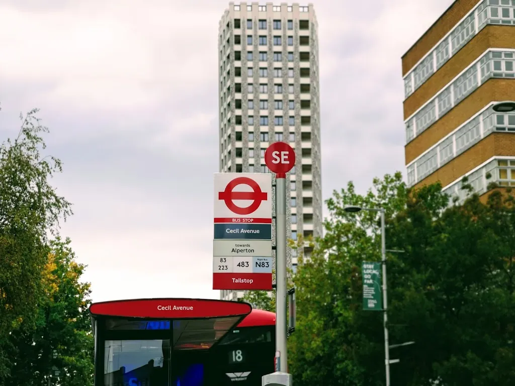 Cecil Avenue (Stop SP)