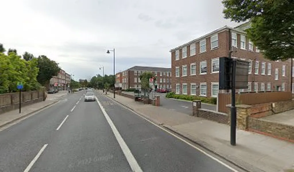 Cecil Road / St Annes School (Stop Y)