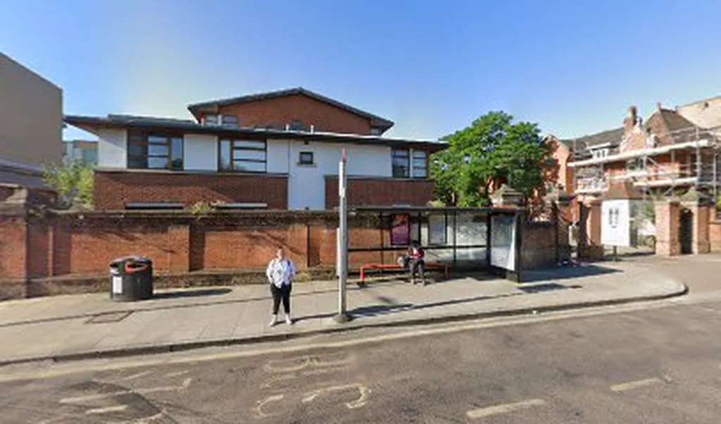 Cecilia Road Greenacre Court (Stop S)