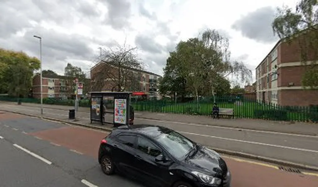 Central Avenue (Stop O)