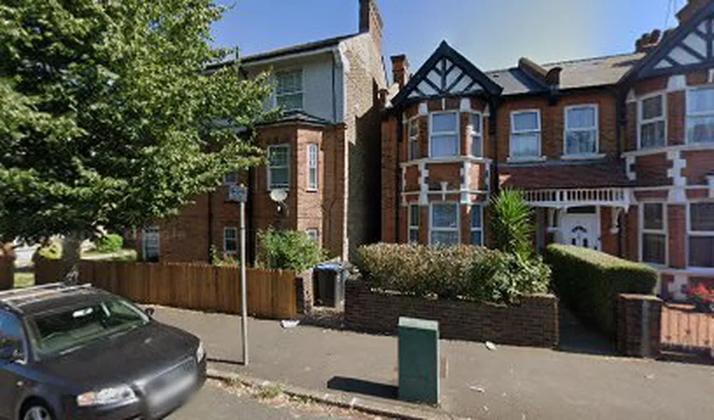 Chambers Lane (Stop M)