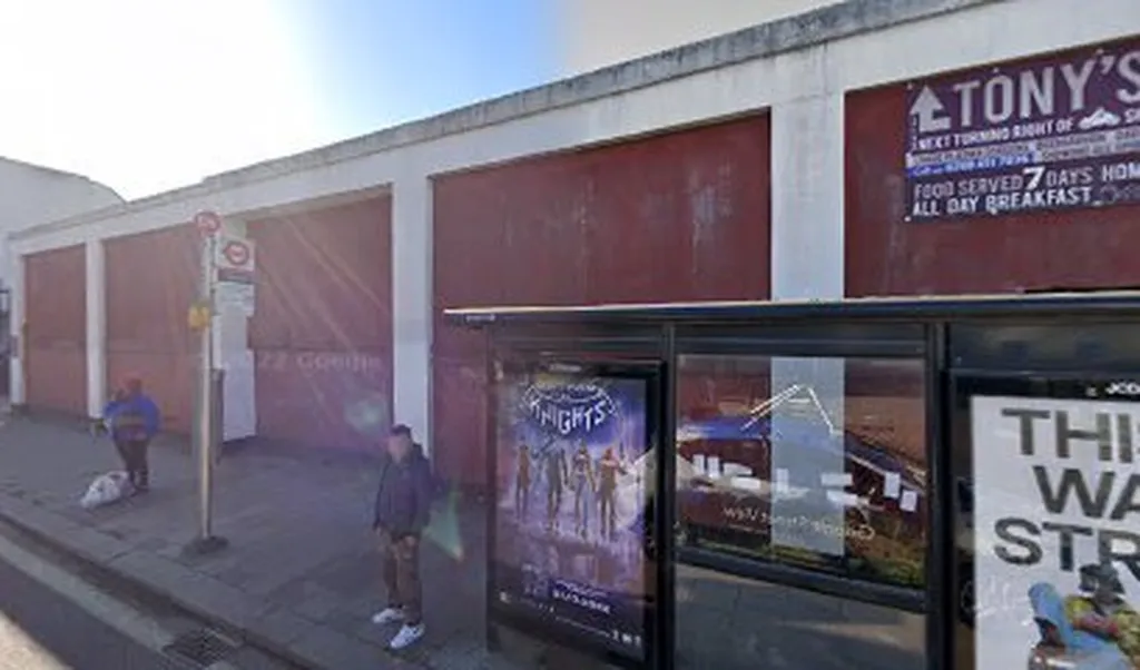 Chapter Road Dollis Hill (Stop DK)