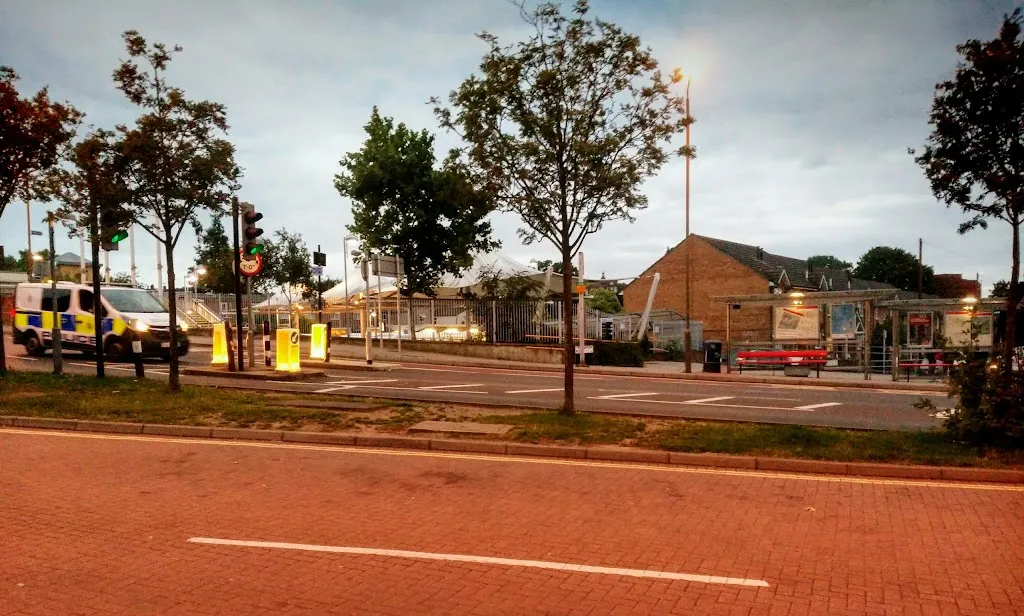 Charlton Station / Charlton Church Lane (Stop J)