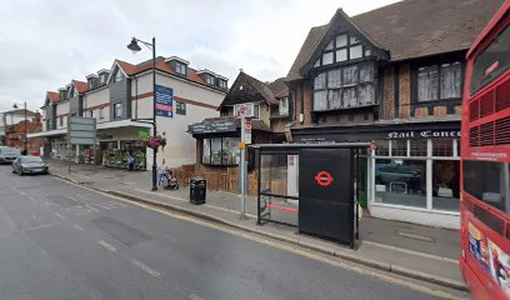 Cheam Broadway (Stop C)