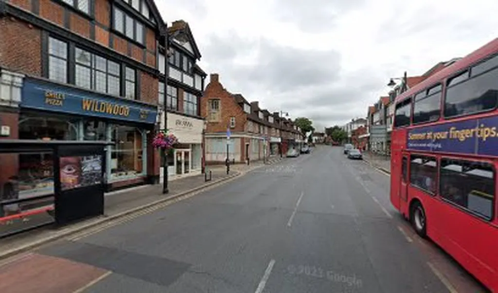 Cheam Broadway (Stop D)