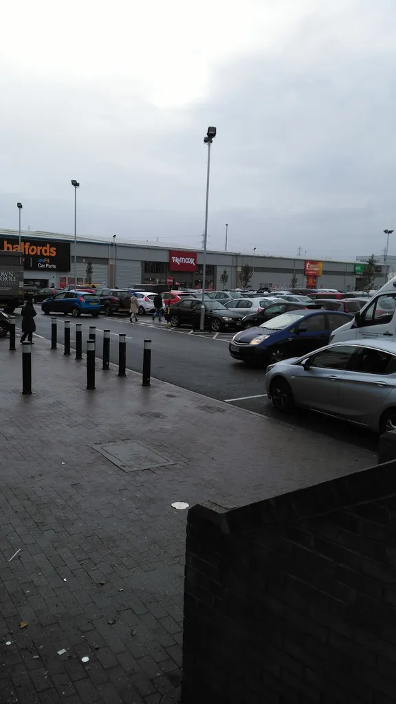 Chequers Lane Merrielands Retail Park (Stop S)